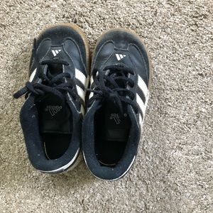 Adidas samba sneakers